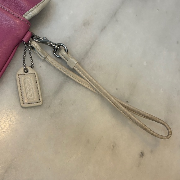 Coach Leather Buckle Large Wristlet Clutch Bag - Picture 13 of 15